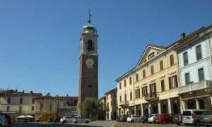 Oleggio piazza Martiri