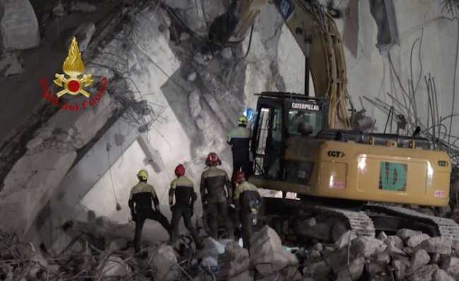 Dk3FSL6WsAAdGZe.jpg large