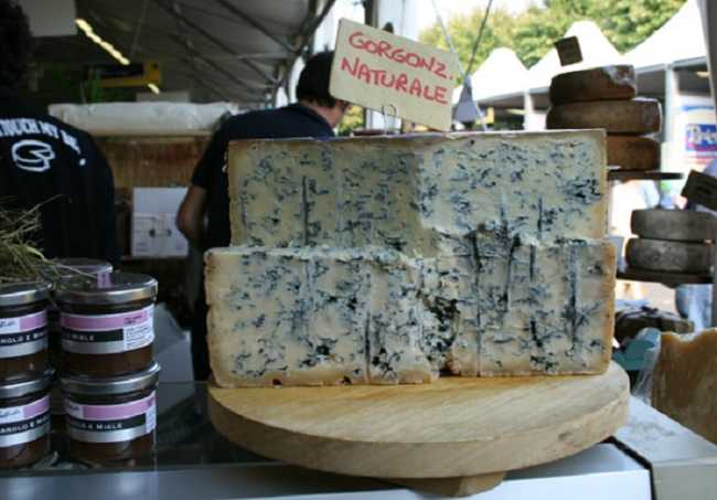 Gorgonzola 700