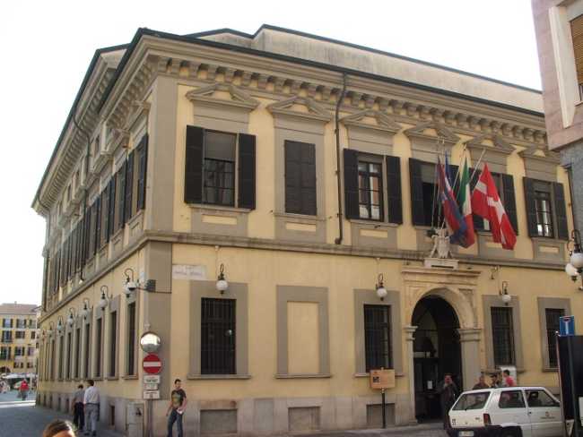 Novara Palazzo Cabrino Comune DSCF0916