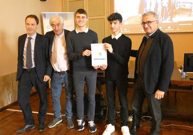 Omar camera commercio