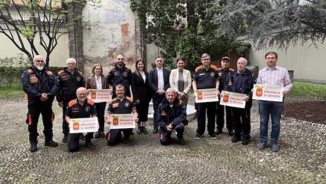 adesivi prot civile