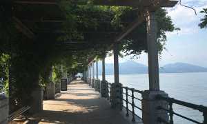 arona lungolago passeggiata