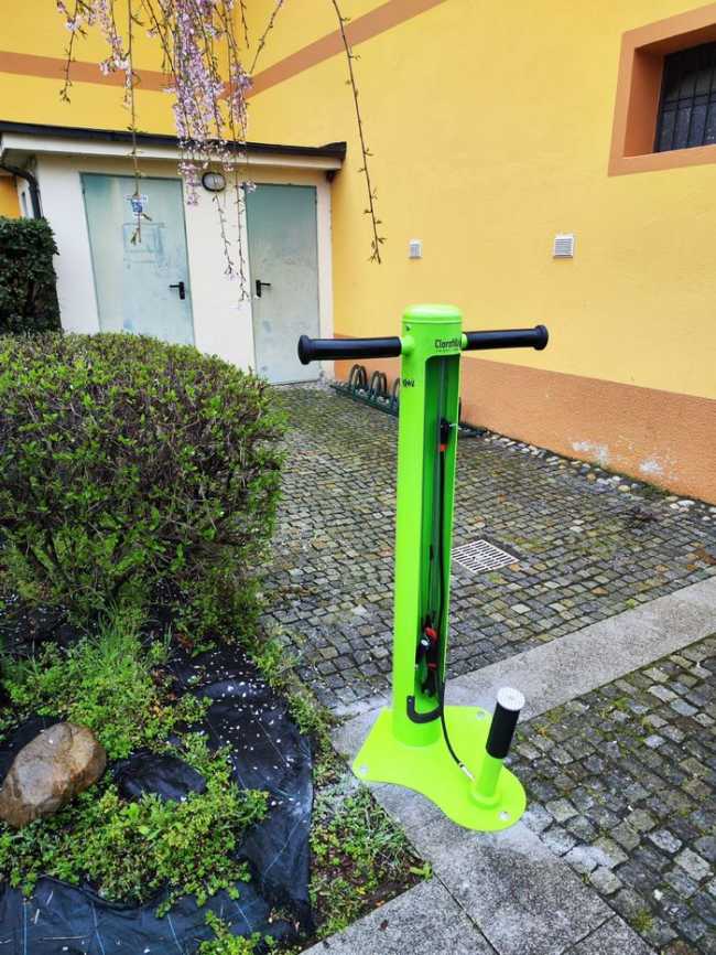colonnina riparazione bici briona