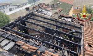 incendio tetto galliate 1