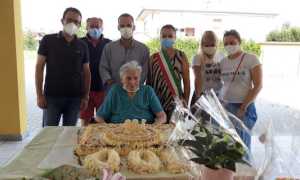 nonna angela 100 momo