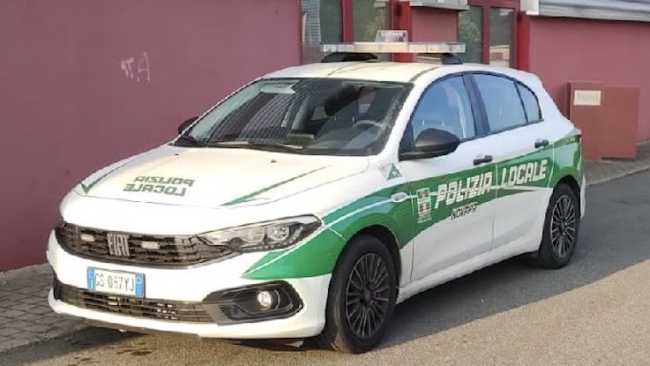 novara polizia locale foto davanti