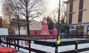 pista pattinaggio su ghiaccio cameri