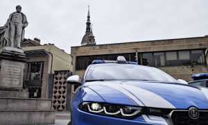polizia novara auto una piazza cavour