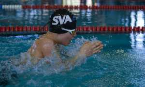 pool swimmer 2140531