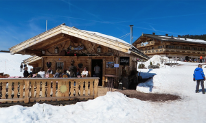 rifugio sci neve montagna