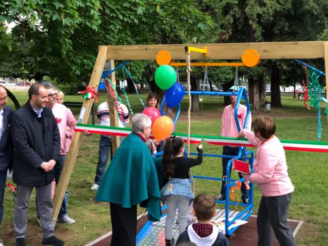 trecate altalena sorriso