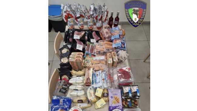 trecate arresti supermercato foto