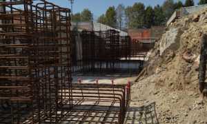 trecate lavori palazzetto continuano