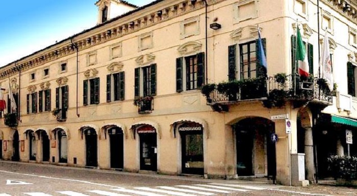 Sala conferenze comunale: indetta gara d’appalto