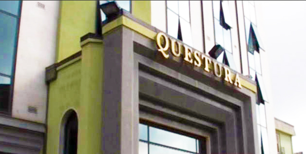 questura scritta