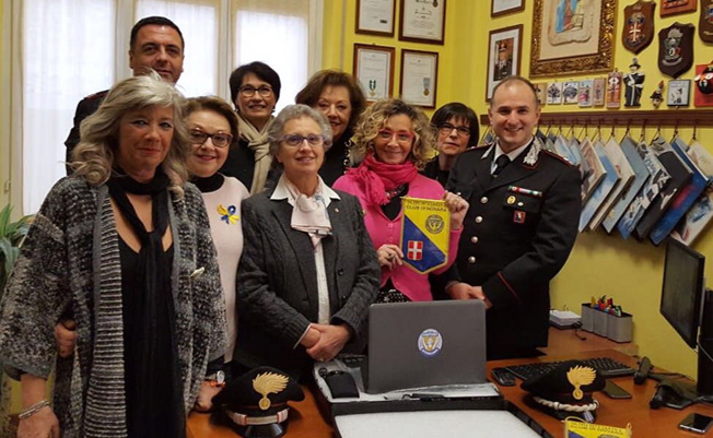 Il Soroptimist ha donato un nuovo kit anti-violenza ai carabinieri