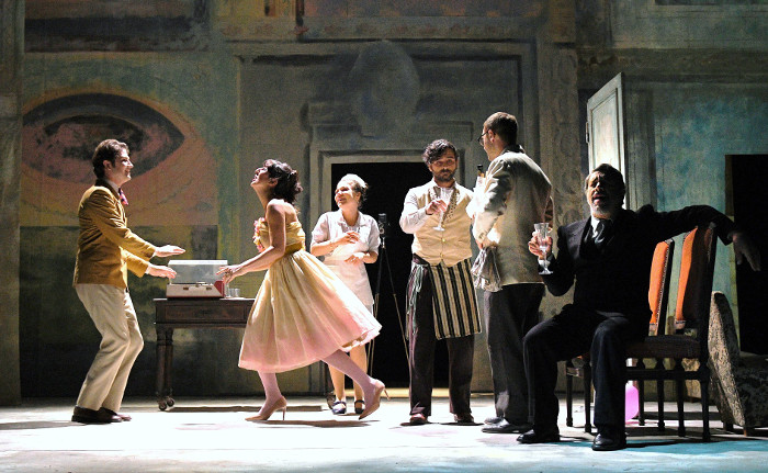 "Arlecchino Servitore di Due Padroni" al Teatro Coccia