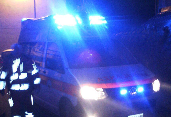 Novara, auto cappottata: una persona ferita