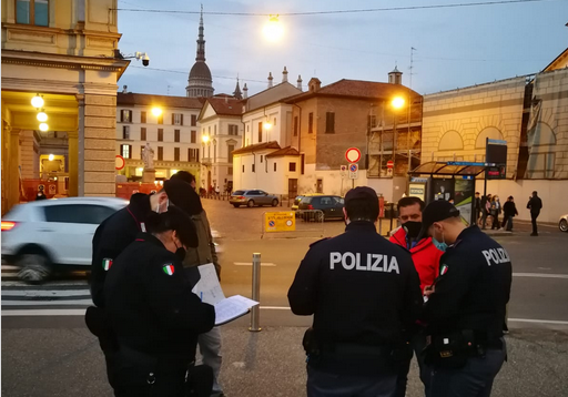 polizia controlli novara