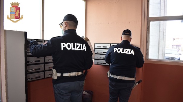 polizia mascherine