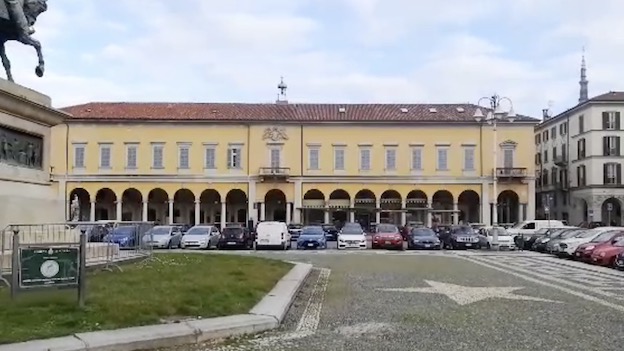 novara piazza martiris sala borsa