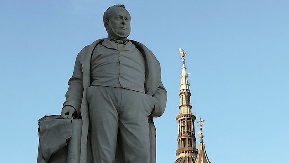 novara piazza cavour