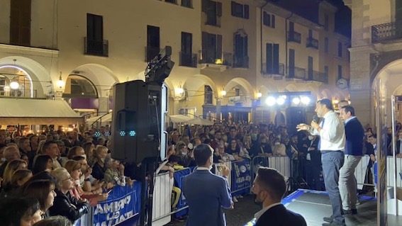 matteo salvini piazza