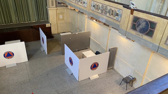 trecate hub vaccinale foto