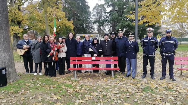 panchina rossa trecate 2