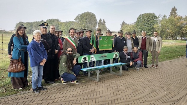 cameri panchina 150 alpini