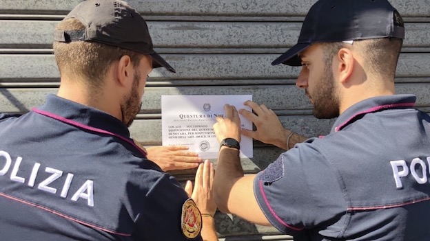 novara locale chiuso