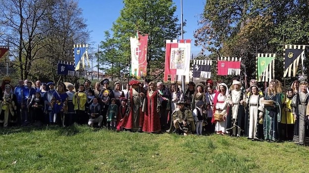 corteo torta oleggio villa calini