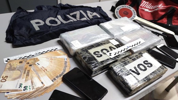 novara droga sequestro autoarticolato