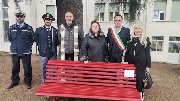 galliate panchina rossa 8 marzo