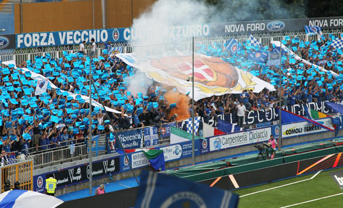 Novara calcio in campo contro l'Albinoleffe dopo la sconfitta con la Caratese per 1-0