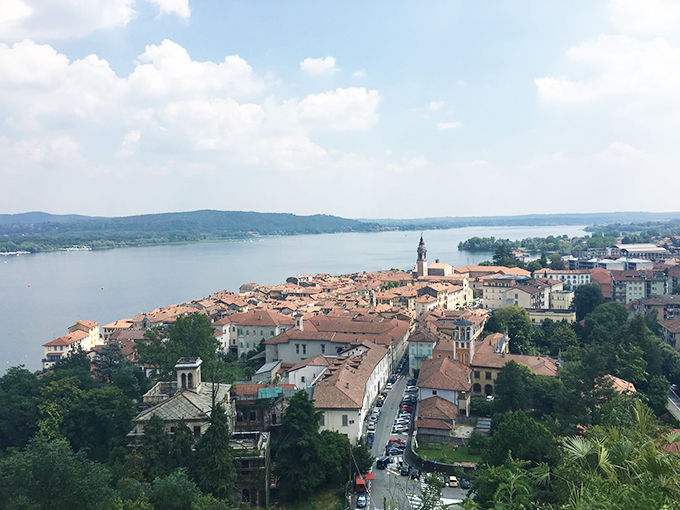 Arona, salve le casse comunali