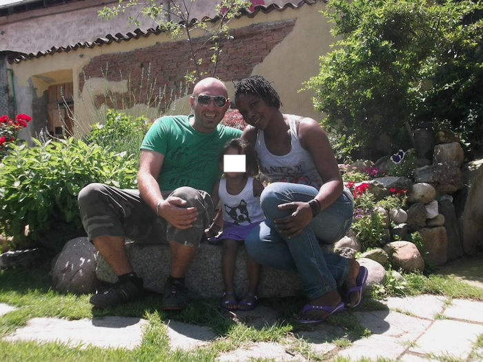 Oleggio, l'angoscia di un intero paese per la sorte della famiglia dispersa a Genova 